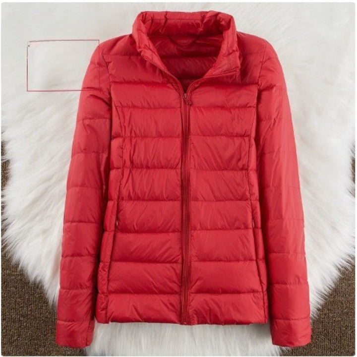 Leichte Damen Steppjacke mit Kapuze – Packbar und Wärmend für Herbst und Winter