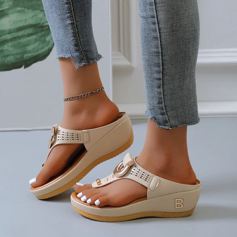 Bequeme Damensandalen für den Sommer – Orthopädische Sandalen für Frauen 4