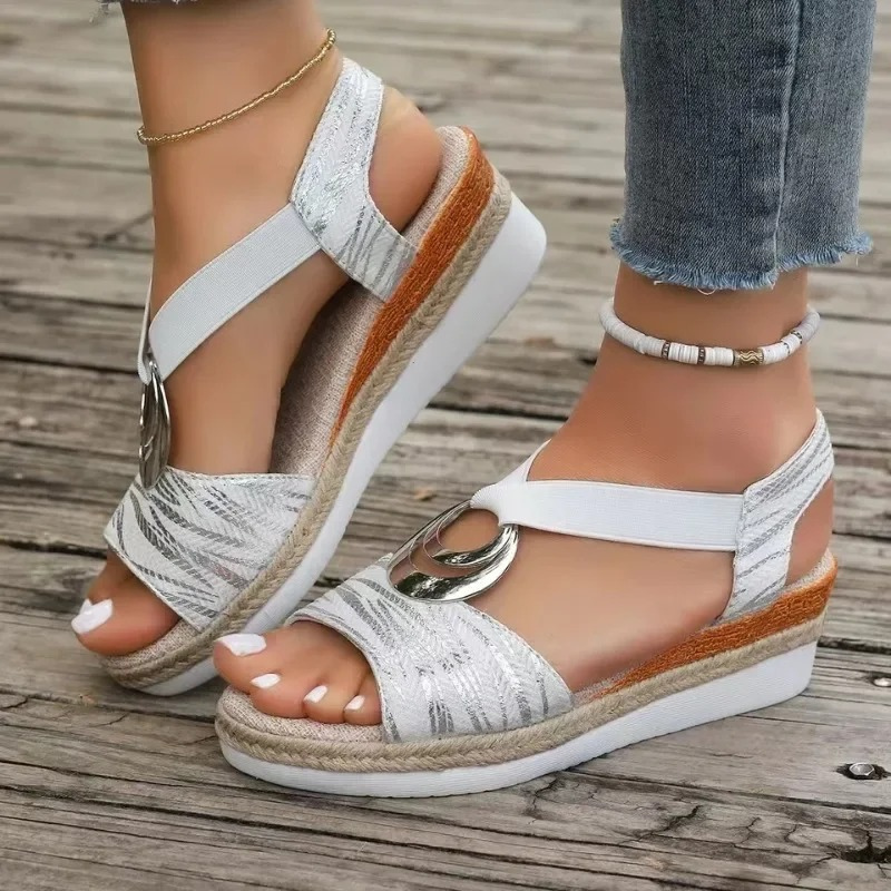 Bequeme Damensandalen mit orthopädischer Unterstützung für den Sommer 0
