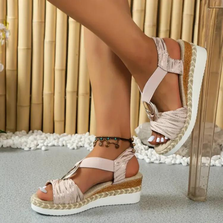 Bequeme Damensandalen mit orthopädischer Unterstützung für den Sommer 9