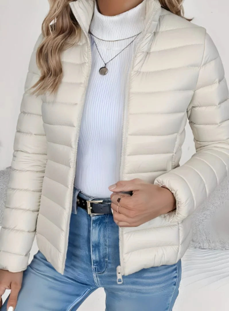Charlotte | Damen Slim-Fit Steppjacke mit Stehkragen Leichte Winterjacke 3