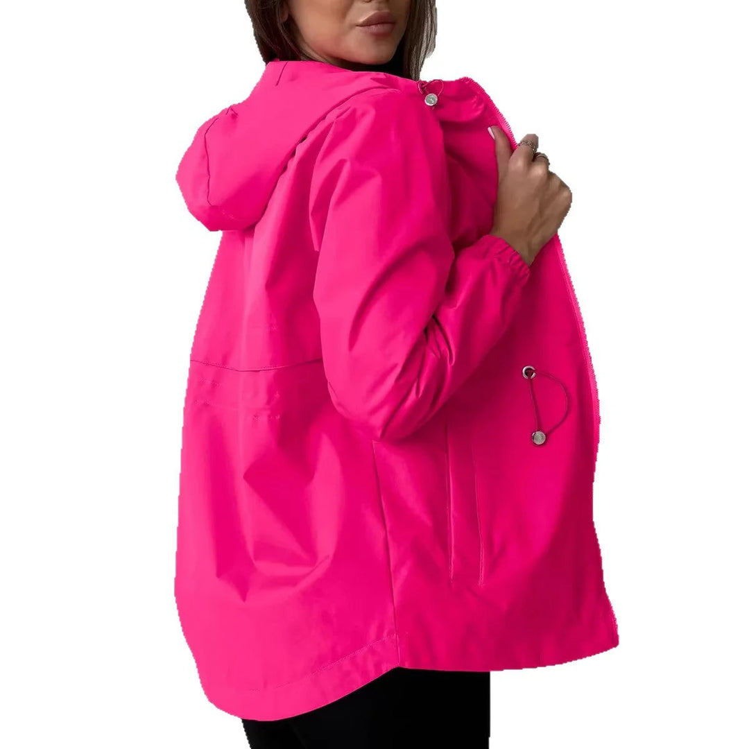 Damen Outdoorjacke mit verstellbarer Kapuze und geräumigen Taschen für vielseitigen Einsatz 5