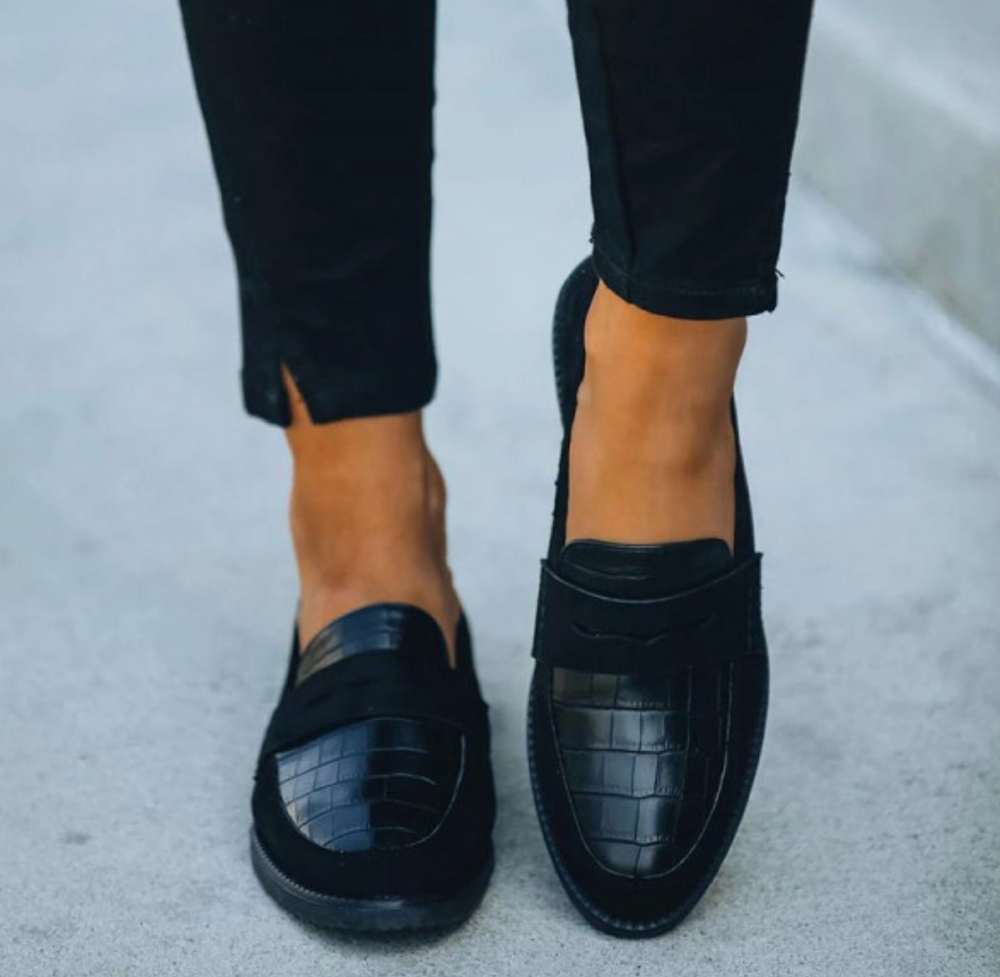 Damen Slipper mit Orthopädischer Arch Support und Krokodilleder-Optik Komfortschuhe 1