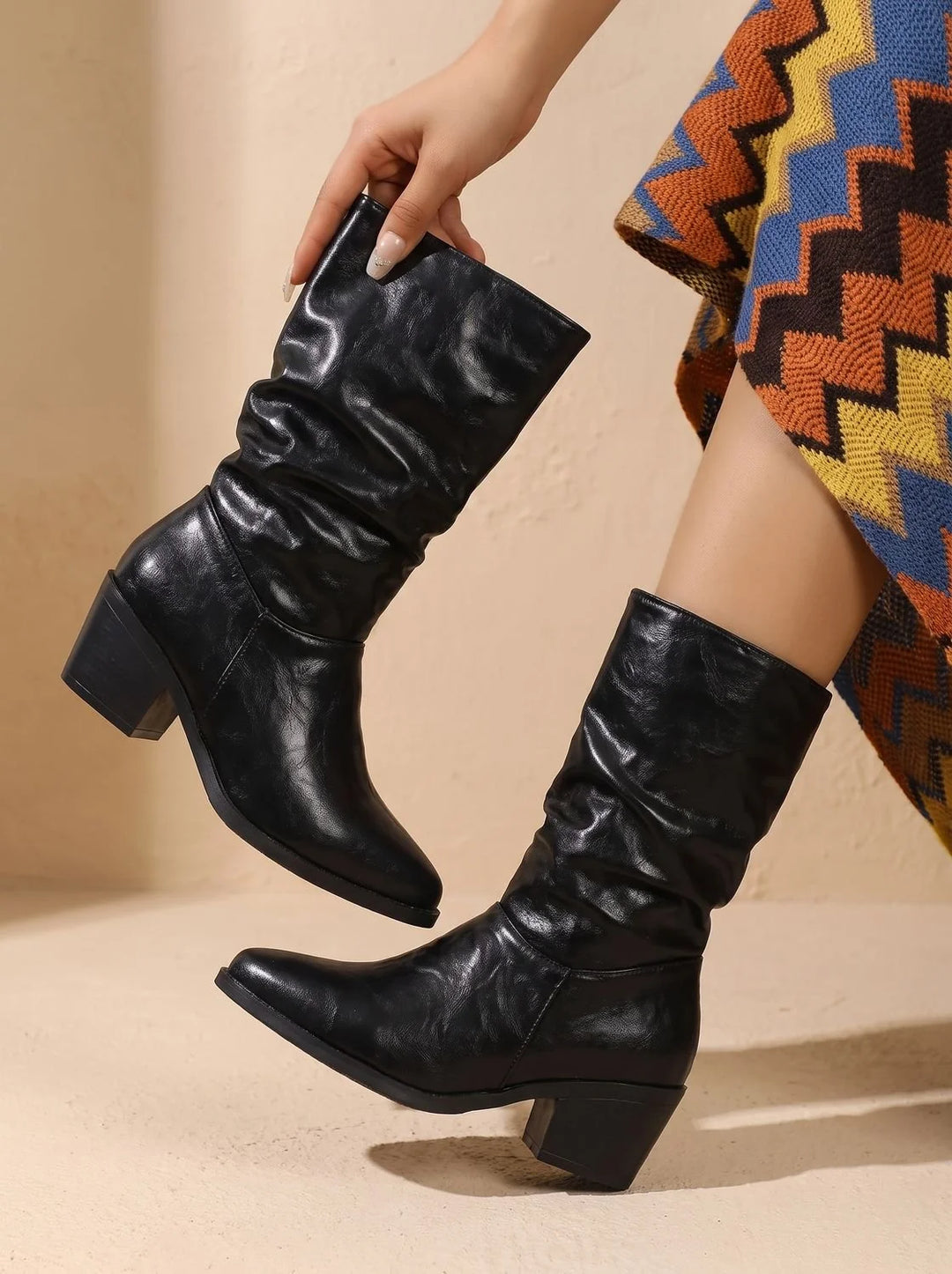 Damen Slouch-Stiefeletten mit Orthopädischem Blockabsatz und Spitzkappe Komfort 2