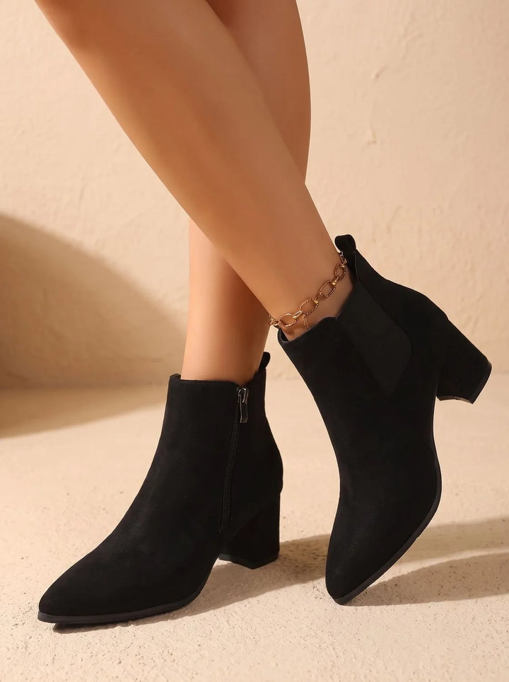 Damen Wildleder-Stiefeletten mit stabilem Blockabsatz und seitlichem Reißverschluss 2