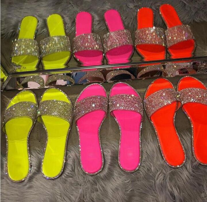 Elegante Damen-Flip-Flops für den Sommer – Stilvoll und Bequem 1