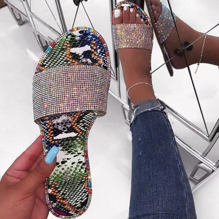 Elegante Damen-Flip-Flops für den Sommer – Stilvoll und Bequem 7