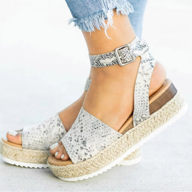 Elegante Keilsandaletten für Damen – Stilvolle Sandalen für jeden Anlass 7