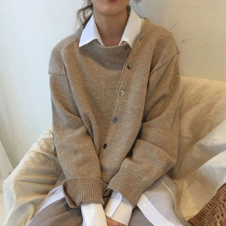 Eleganter Damen Strickpullover mit zeitlosem Design für kühle Tage 0