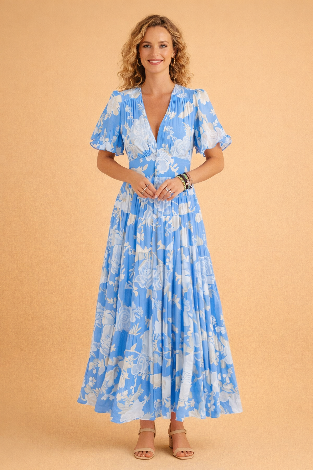Elegantes Blumenkleid für Frauen – Zeitloses Design für jeden Anlass 1