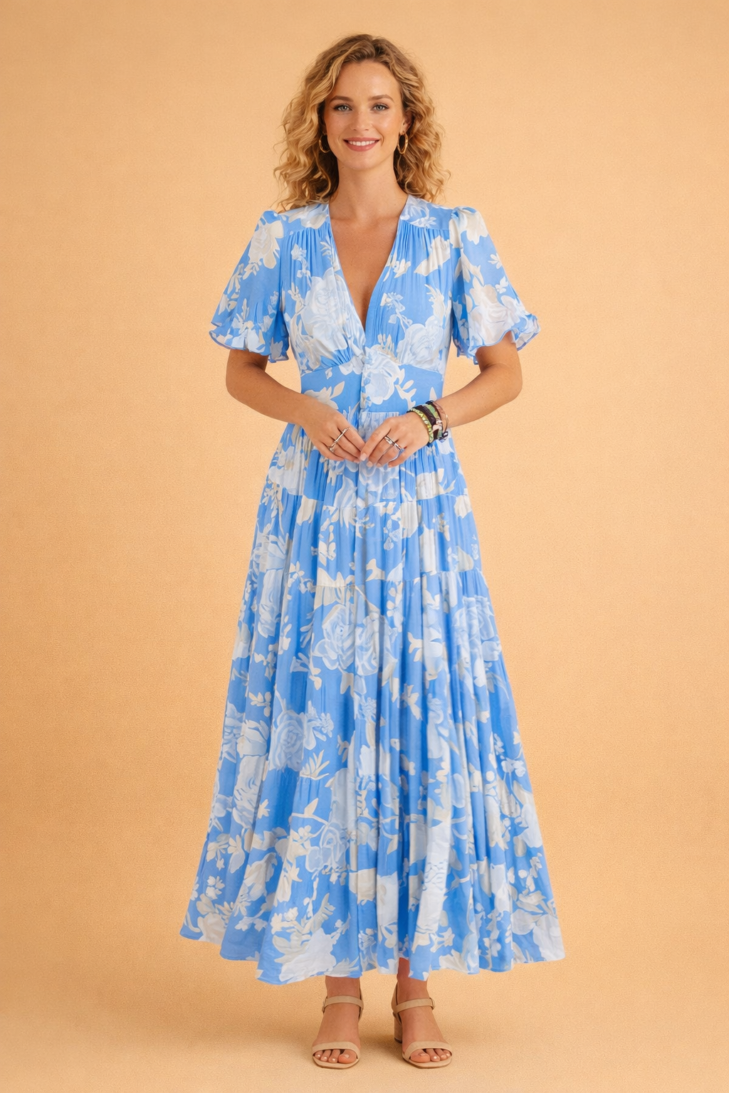 Elegantes Blumenkleid für Frauen – Zeitloses Design für jeden Anlass 1