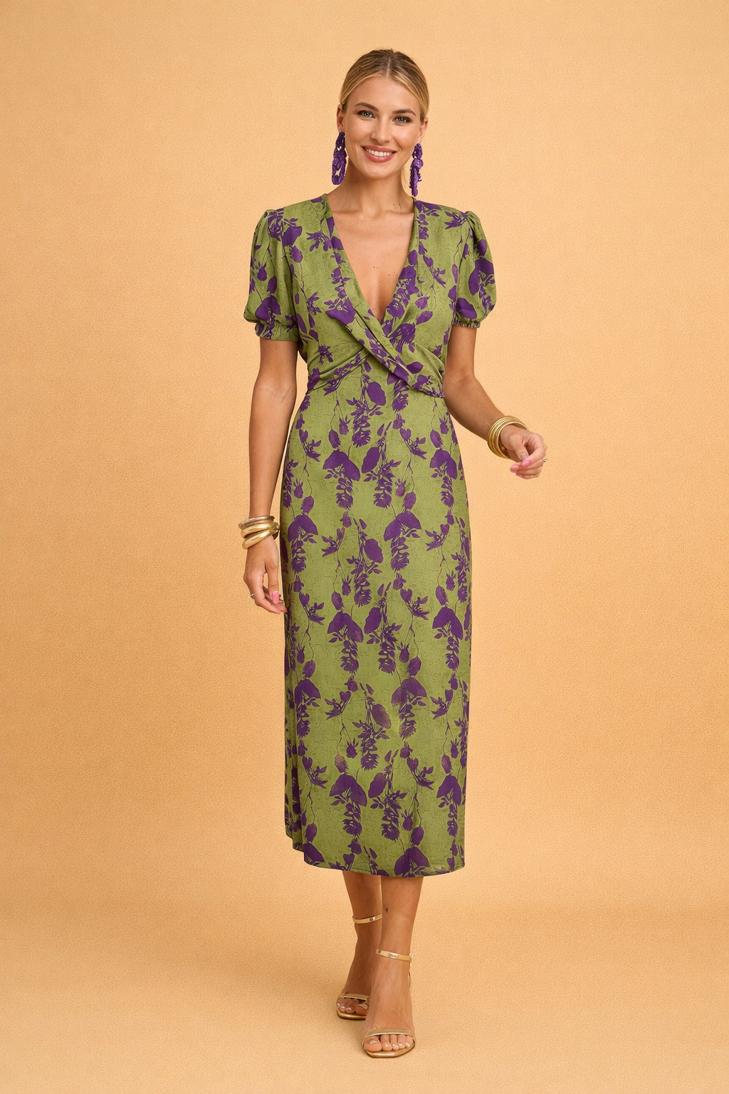 Elegantes Damenkleid mit V-Ausschnitt und Ballonärmeln für den Sommer 2