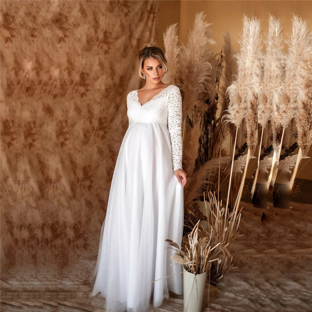 Elegantes Maxi-Umstandskleid mit Spitze für besondere Anlässe 1