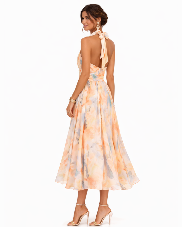 Elegantes Neckholder-Maxikleid im Aquarelldesign für den Sommer 3