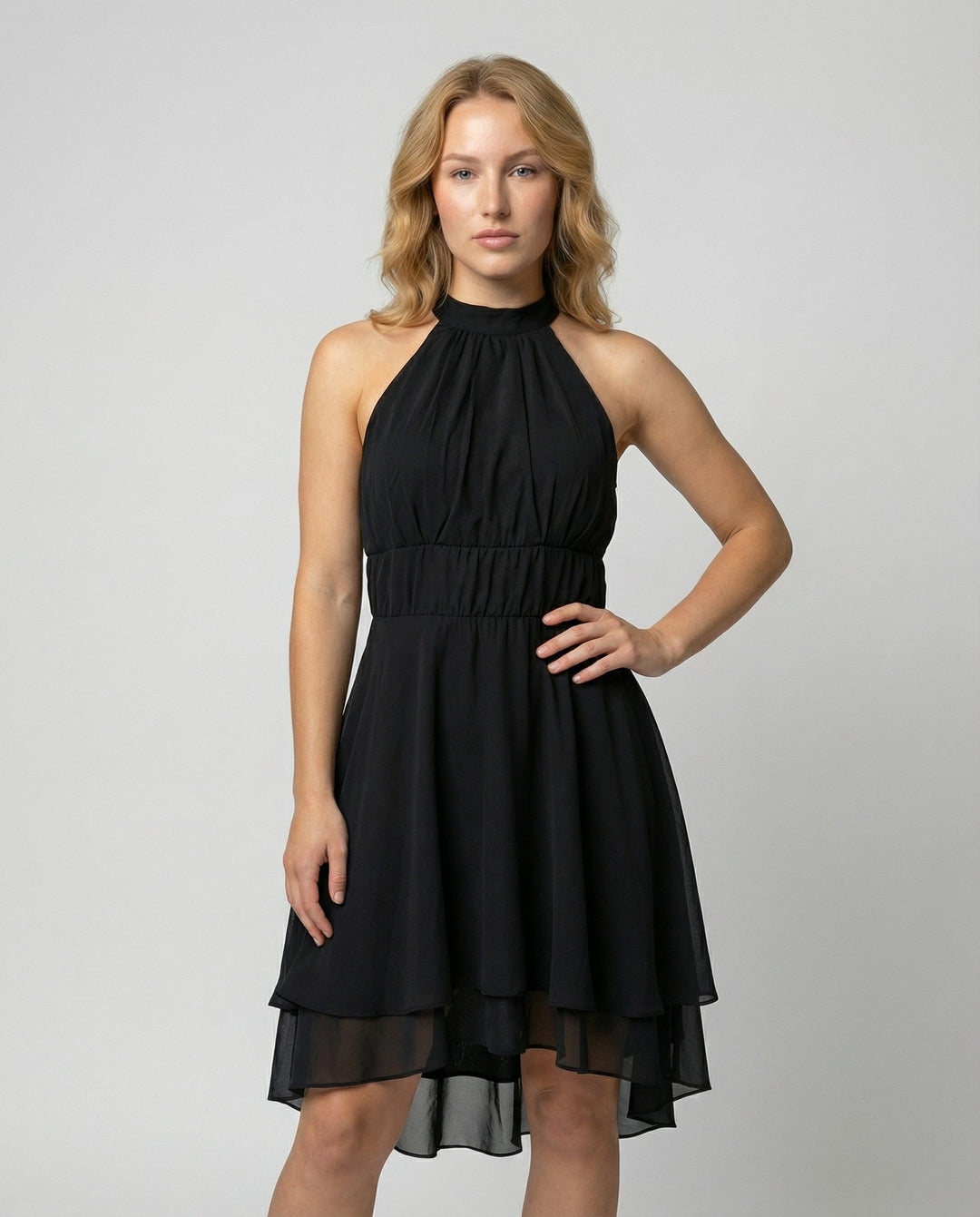 Elegantes ärmelloses Damen-Sommerkleid mit Rüschen für warme Tage 0