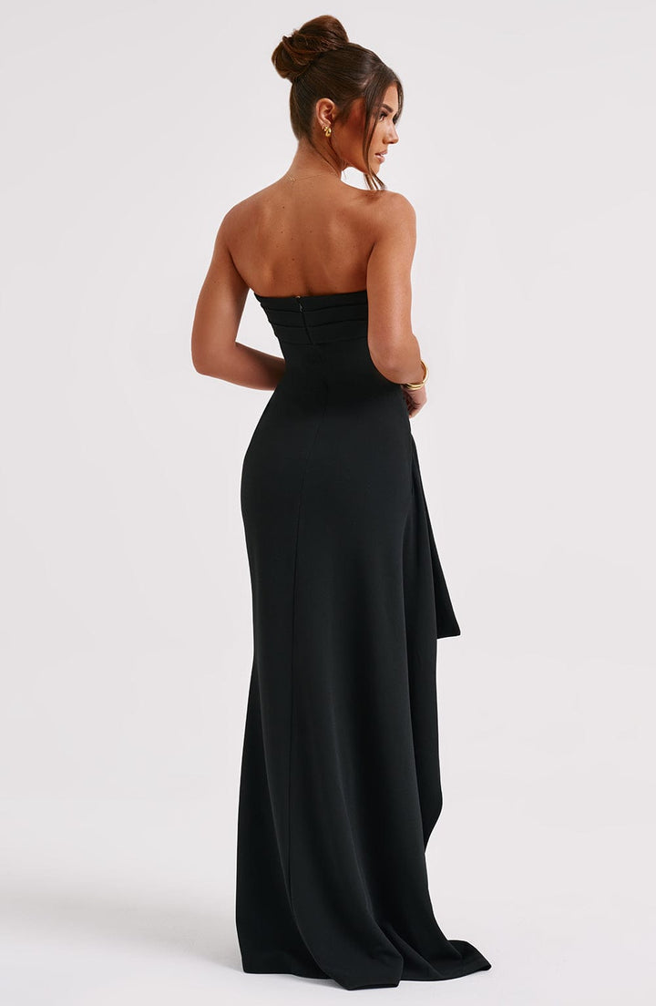 Elegantes schwarzes Damenkleid für Sommerabende und Partys 2