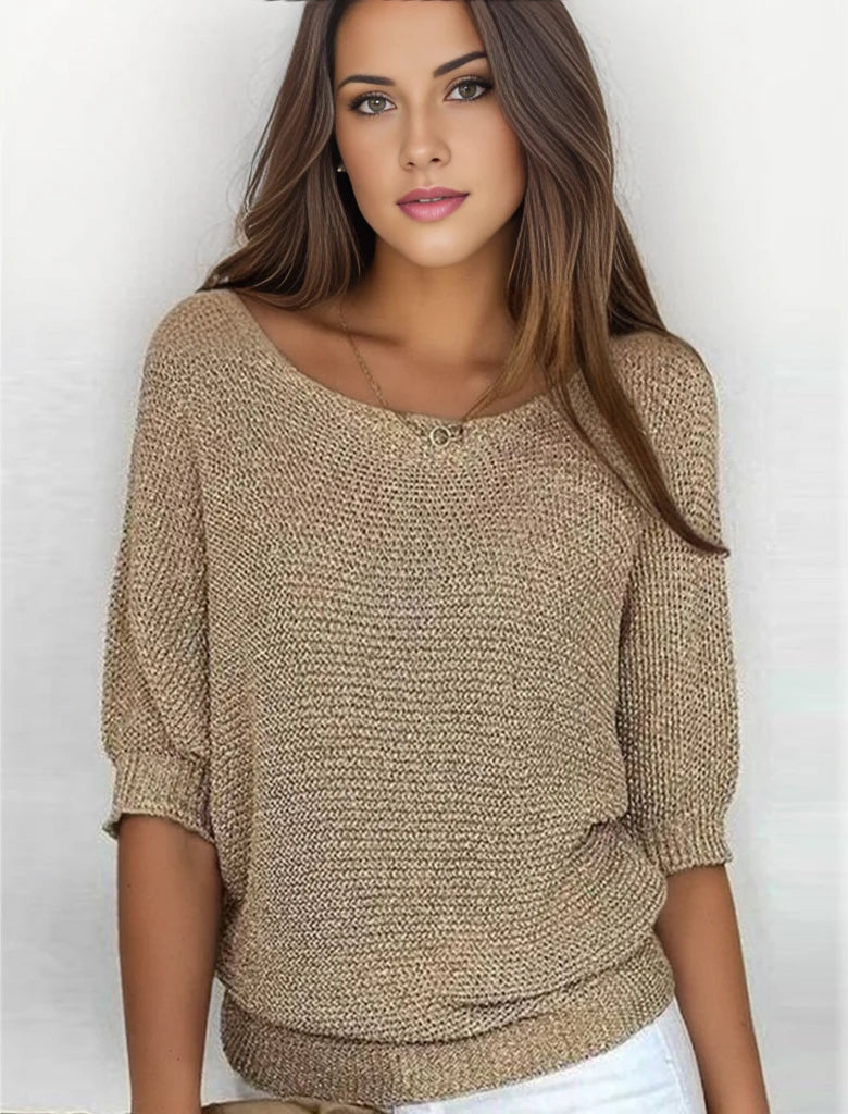 Goldfarbener Damenpullover mit Rundhalsausschnitt und zeitlosem Design 0