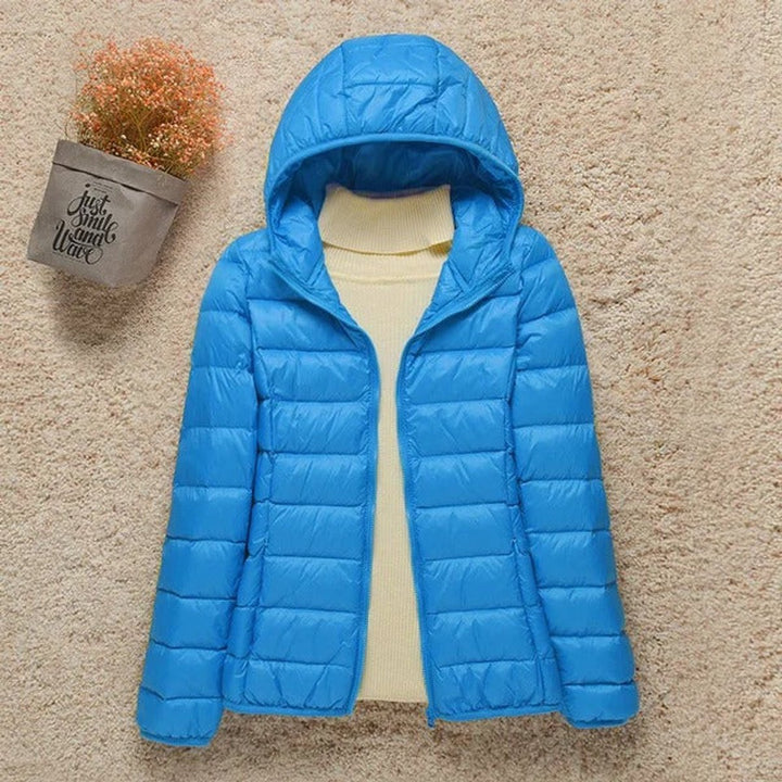 Leichte Damen Steppjacke mit Kapuze – Packbar und Wärmend für Herbst und Winter 2