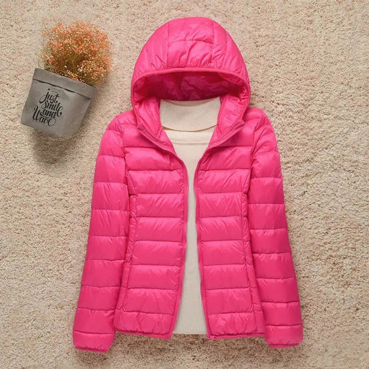 Leichte Damen Steppjacke mit Kapuze – Packbar und Wärmend für Herbst und Winter 5
