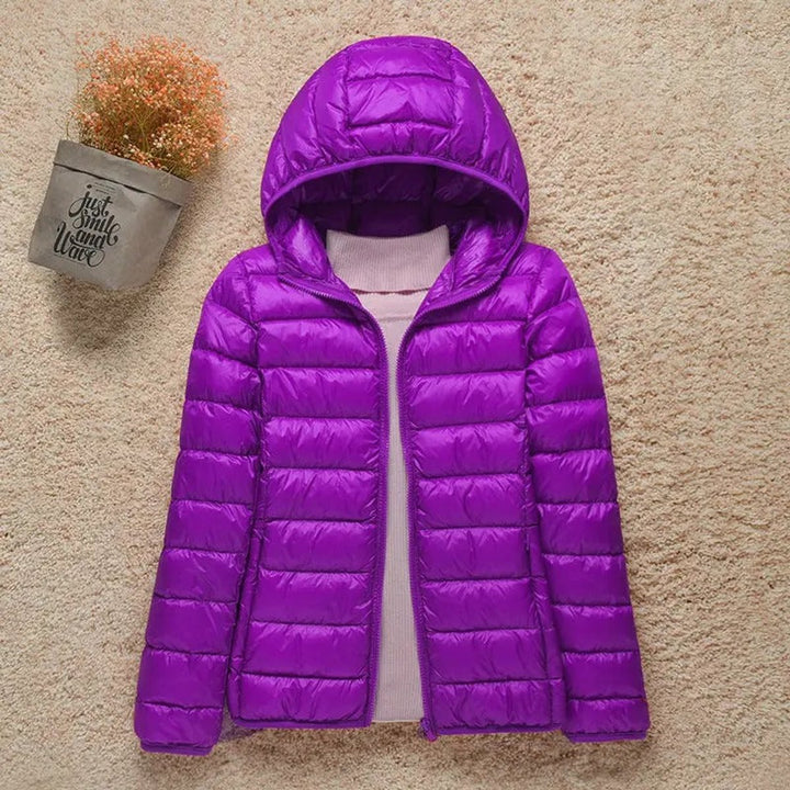 Leichte Damen Steppjacke mit Kapuze – Packbar und Wärmend für Herbst und Winter 8