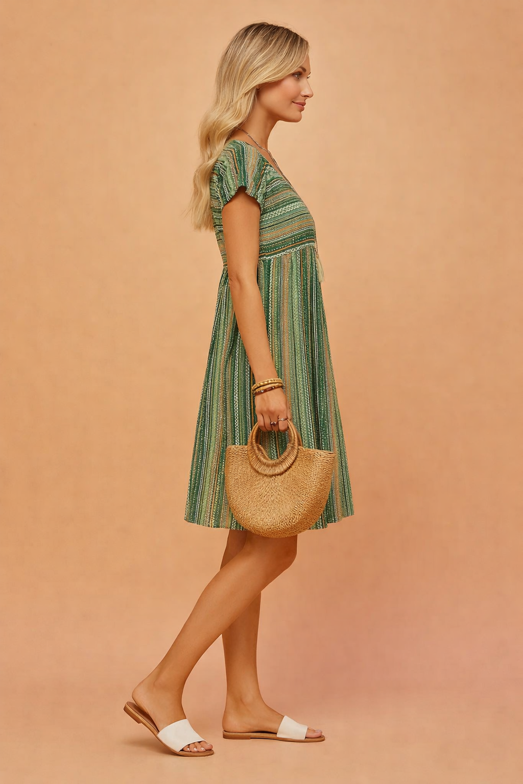 Luftiges gestreiftes Minikleid im Boho-Stil für Damen – Perfekt für den Sommer 2