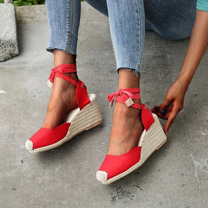 Orthopädische Keilsandaletten für Damen – Bequem und Elegant für den Sommer 2