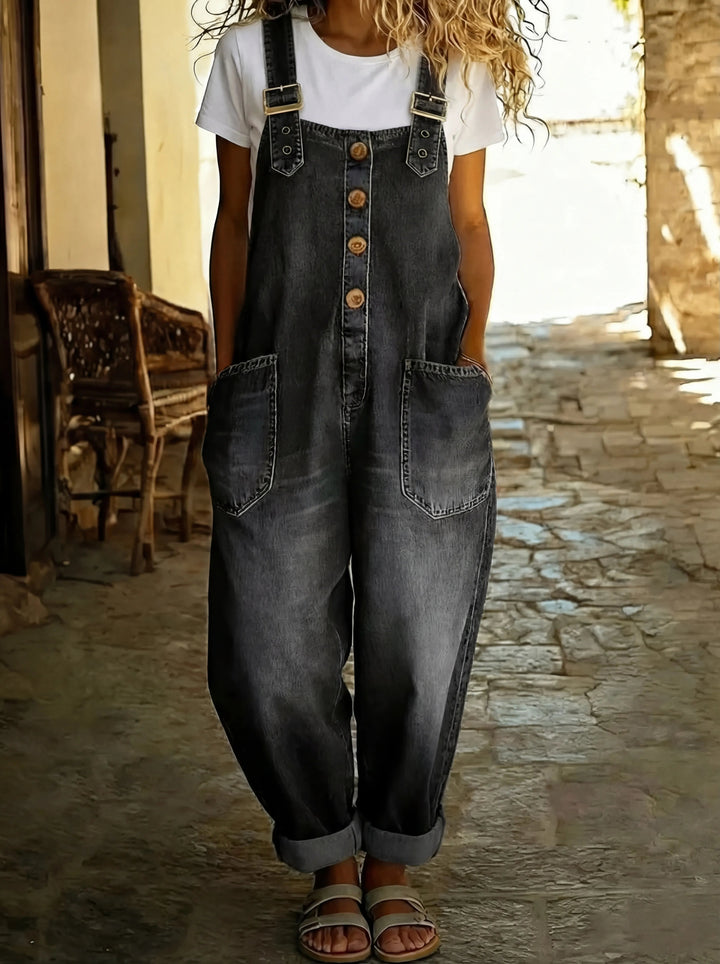Stylischer Damen-Jumpsuit mit verstellbaren Trägern für den Sommer 1
