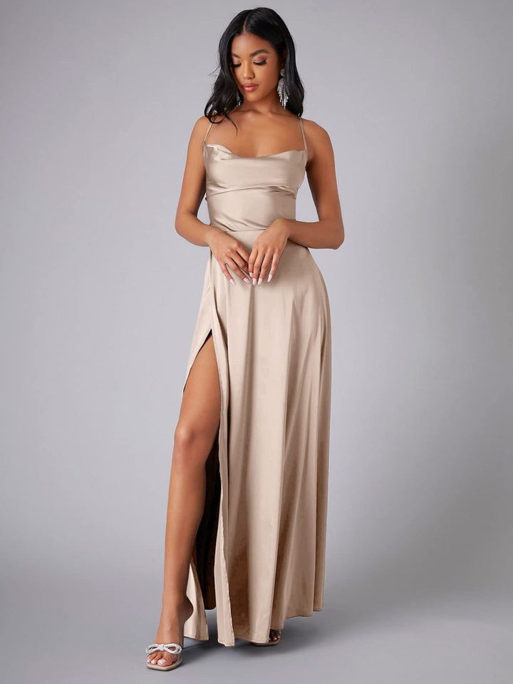 Elegantes Maxikleid mit Beinschlitz für besondere Anlässe