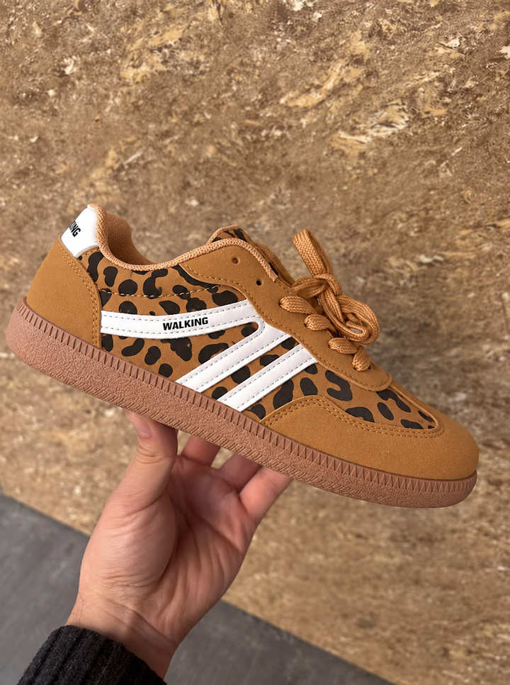 Nora Orthopädische Damen-Sneaker mit breiter Zehenbox und Schnürung