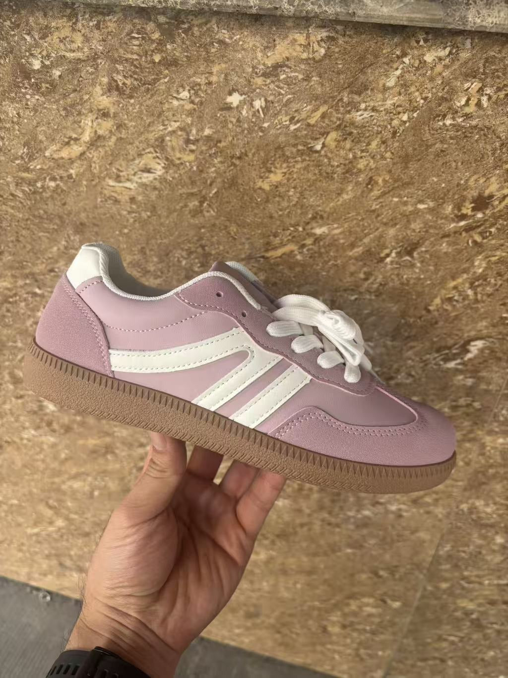 Nora Orthopädische Damen-Sneaker mit breiter Zehenbox und Schnürung